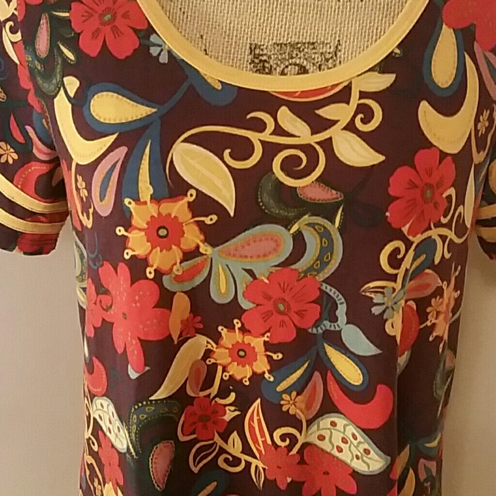 Lularoe Top - Picture 2 of 2
